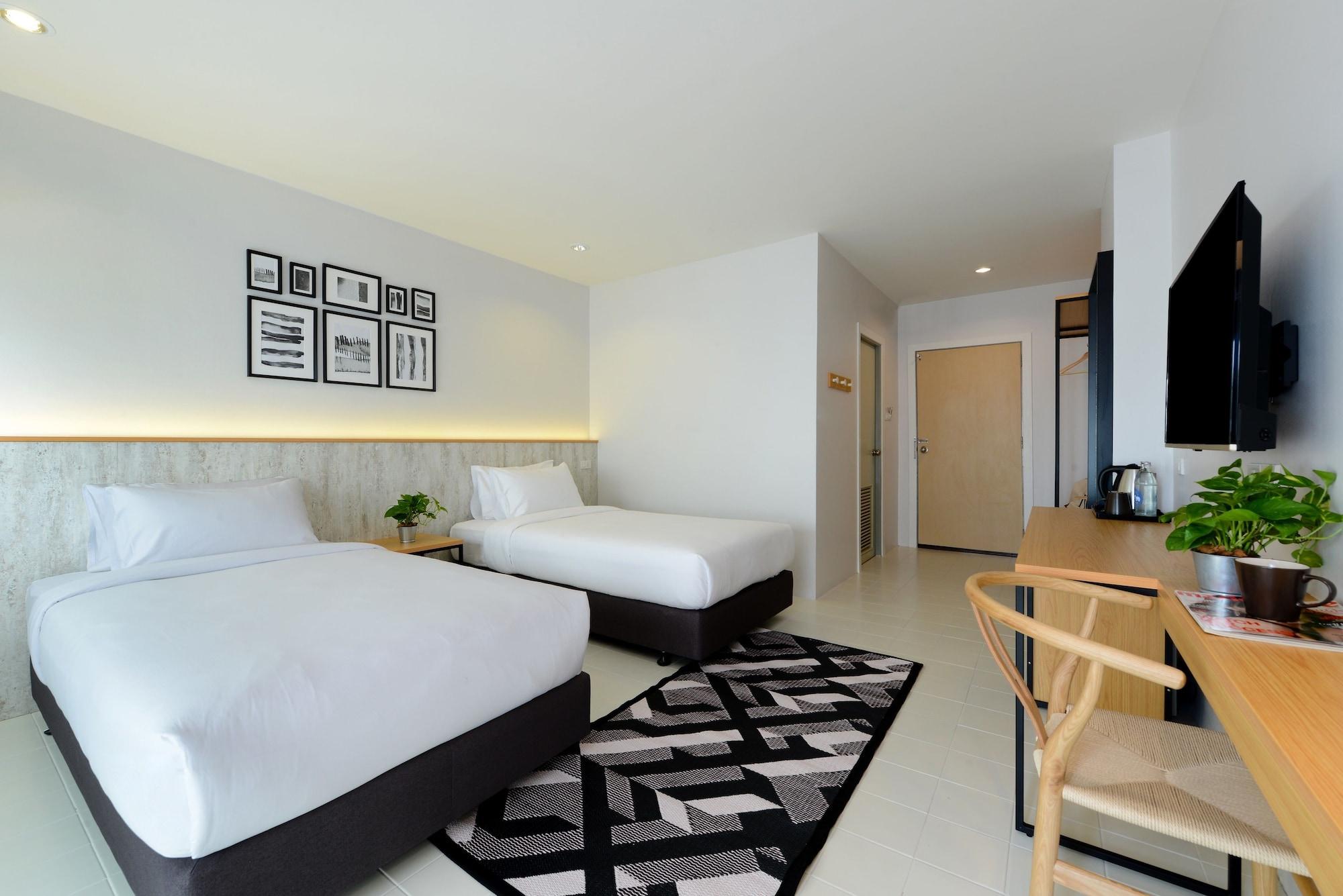 Ruenthip Pattaya Hotel Bagian luar foto