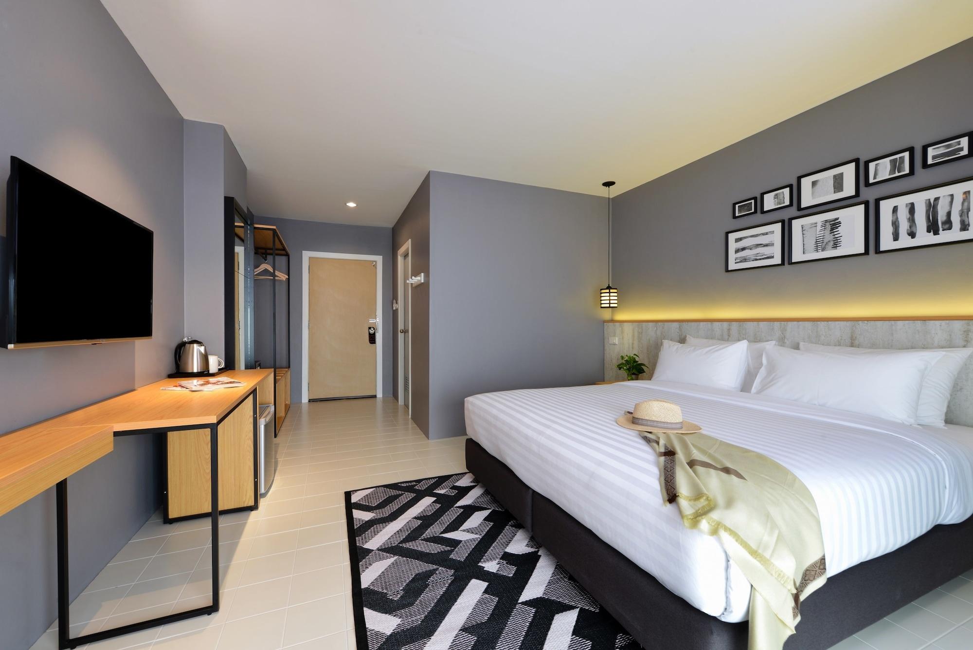 Ruenthip Pattaya Hotel Bagian luar foto
