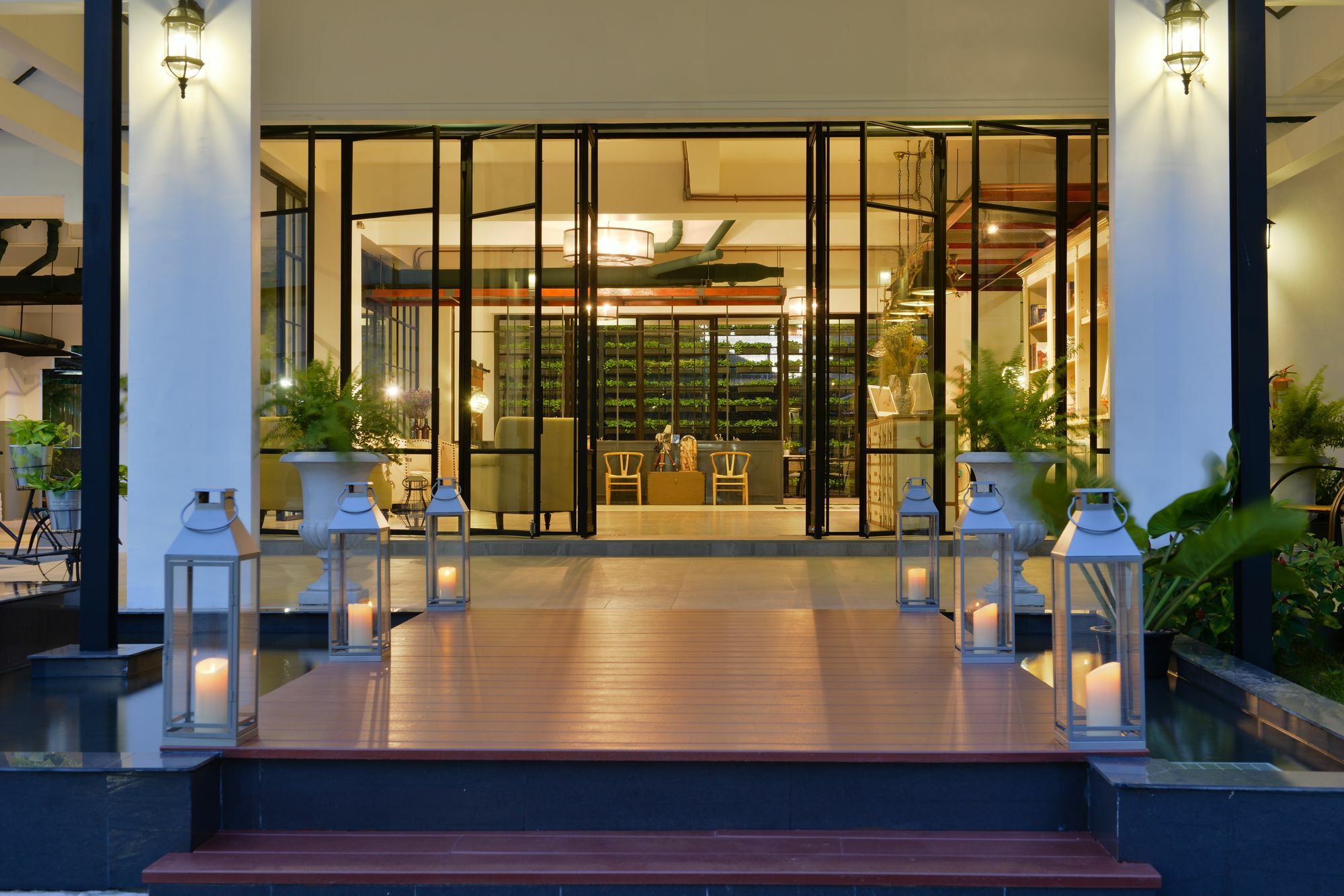 Ruenthip Pattaya Hotel Bagian luar foto