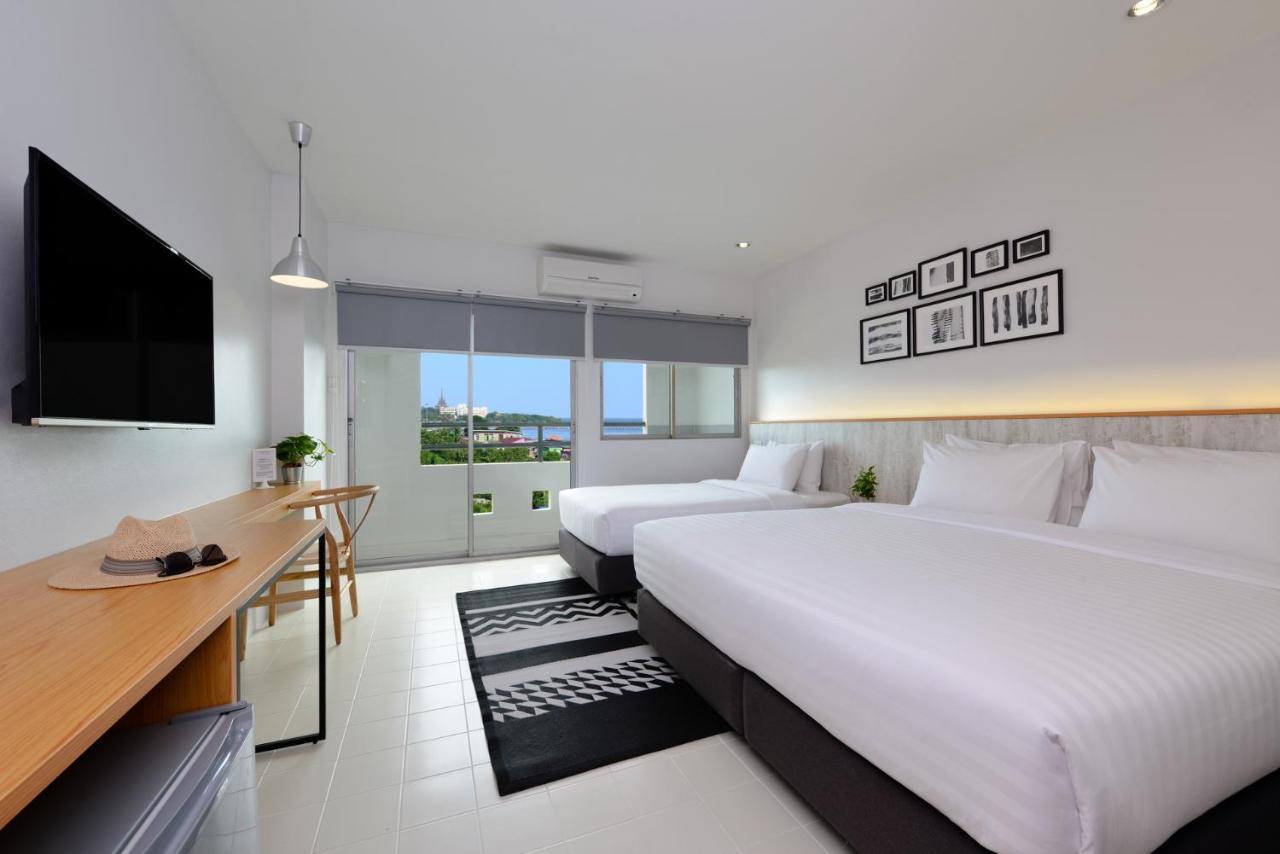 Ruenthip Pattaya Hotel Bagian luar foto